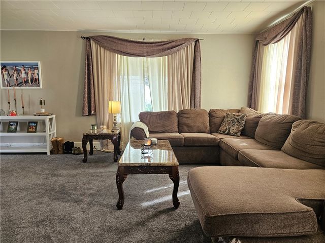 121 North Rd, Franklin Twp, PA 16001