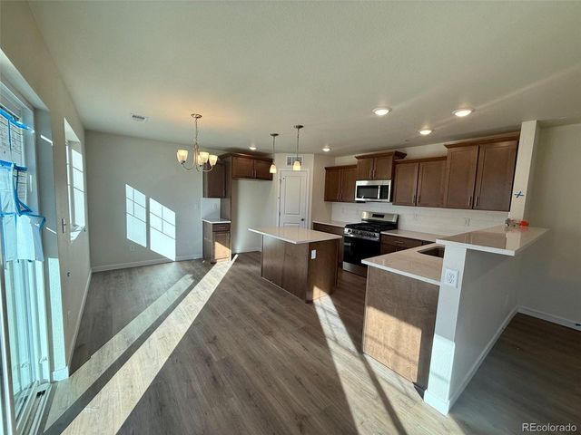 727 N Clubview St, Watkins, CO 80137