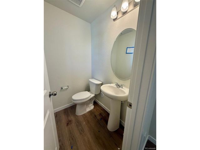 727 N Clubview St, Watkins, CO 80137