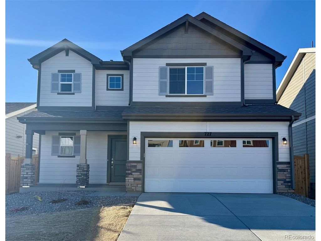 727 N Clubview St, Watkins, CO 80137