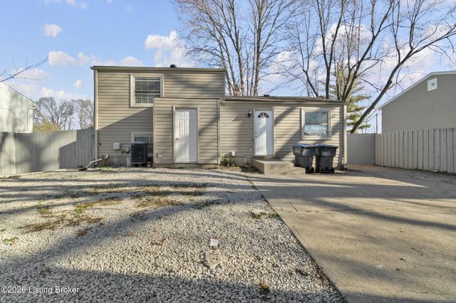 5512 Antle Dr, Louisville, KY 40229