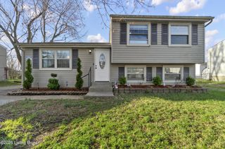 5512 Antle Dr, Louisville, KY 40229