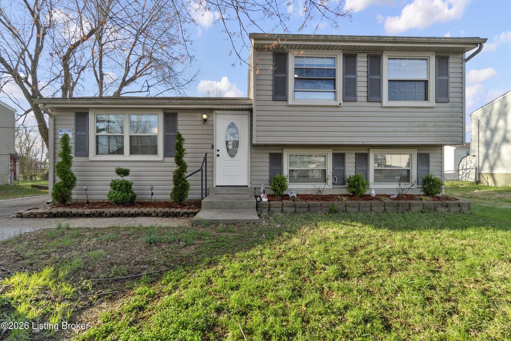 5512 Antle Dr, Louisville, KY 40229