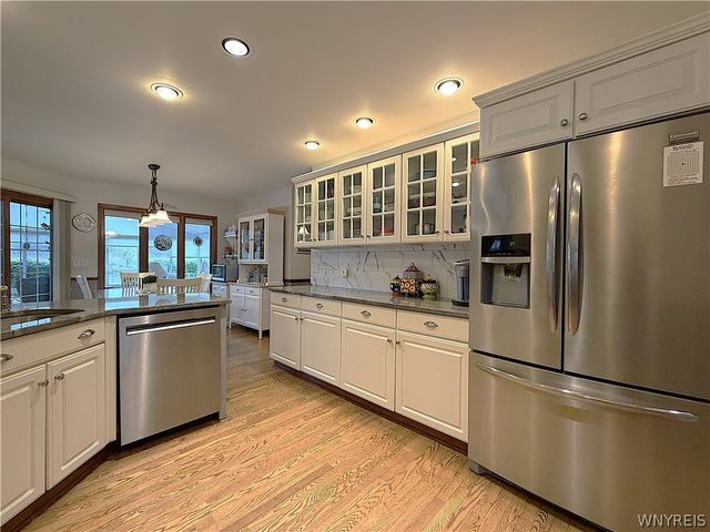 27 Button Bush Court, Amherst, NY 14228