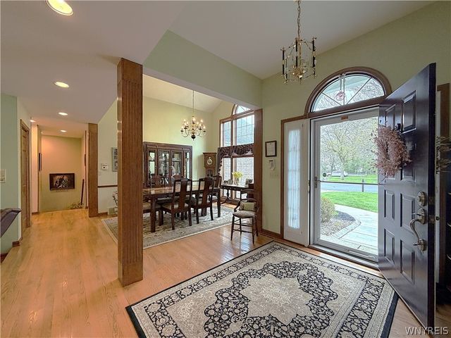 27 Button Bush Court, Amherst, NY 14228