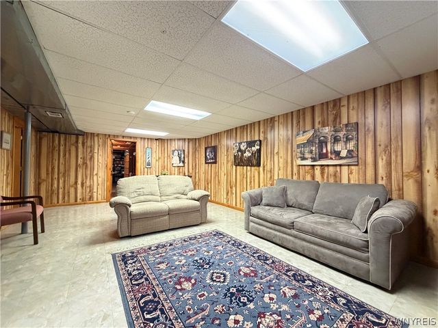 27 Button Bush Court, Amherst, NY 14228
