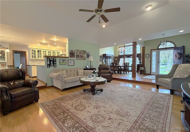 27 Button Bush Court, Amherst, NY 14228