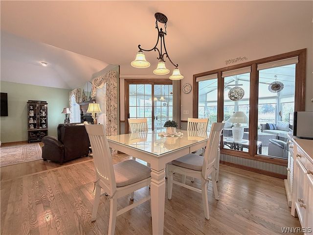 27 Button Bush Court, Amherst, NY 14228