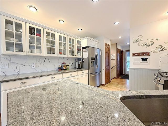 27 Button Bush Court, Amherst, NY 14228