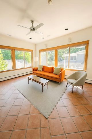 416 N Grove Avenue 2, Oak Park, IL 60302