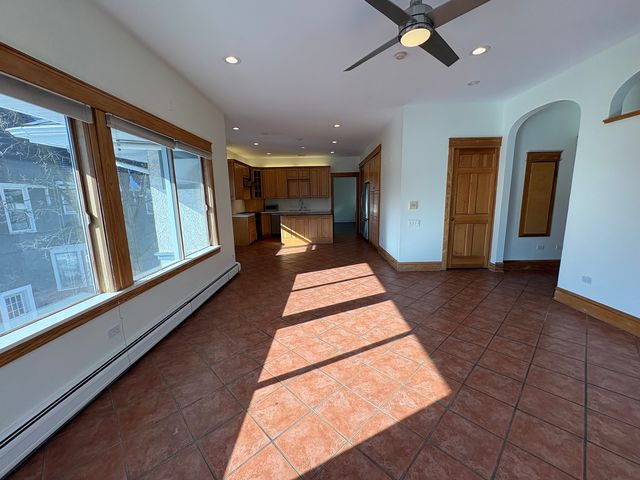 416 N Grove Avenue 2, Oak Park, IL 60302