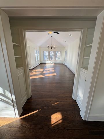 416 N Grove Avenue 2, Oak Park, IL 60302