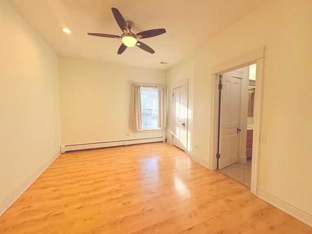 416 N Grove Avenue 2, Oak Park, IL 60302