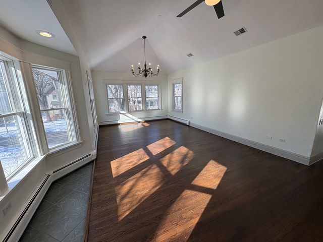 416 N Grove Avenue 2, Oak Park, IL 60302