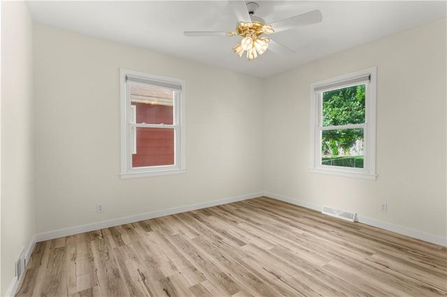 3020 S Northern Boulevard, Independence, MO 64052