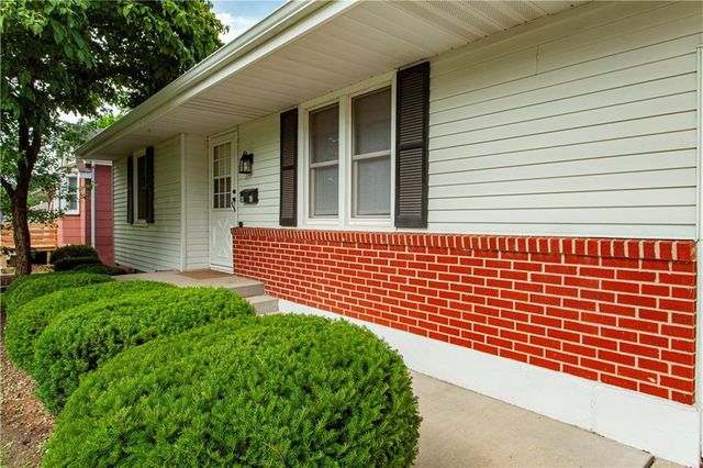 3020 S Northern Boulevard, Independence, MO 64052