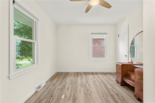 3020 S Northern Boulevard, Independence, MO 64052