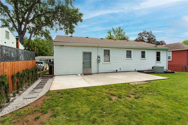 3020 S Northern Boulevard, Independence, MO 64052