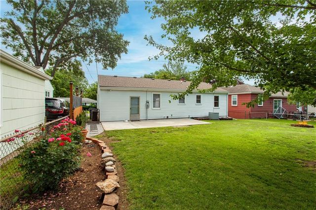 3020 S Northern Boulevard, Independence, MO 64052