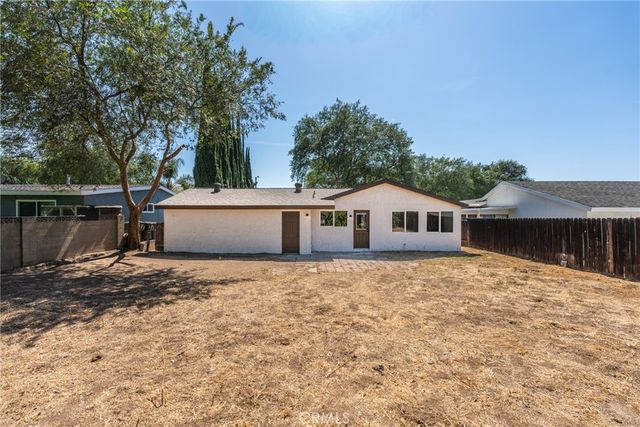3491 Crownsworth Street, Corona, CA 92879
