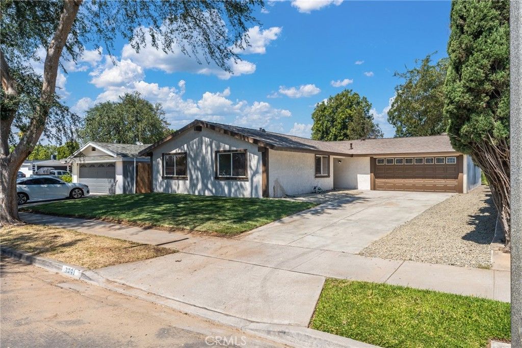 3491 Crownsworth Street, Corona, CA 92879