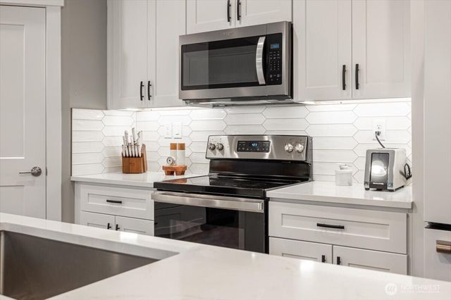 4511 Laurel Ct, West Richland, WA 99353