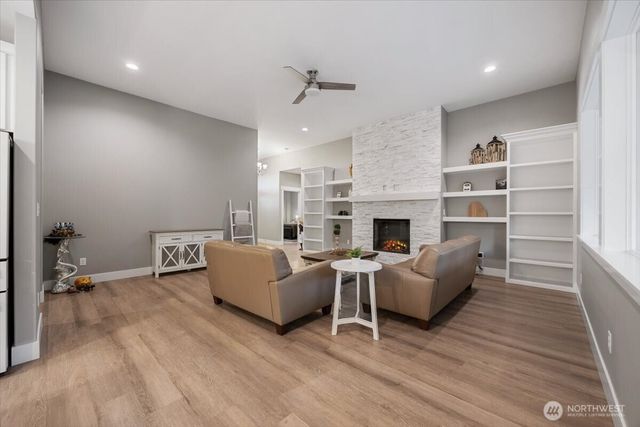 4511 Laurel Ct, West Richland, WA 99353