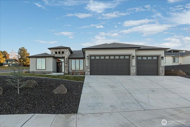 4511 Laurel Ct, West Richland, WA 99353