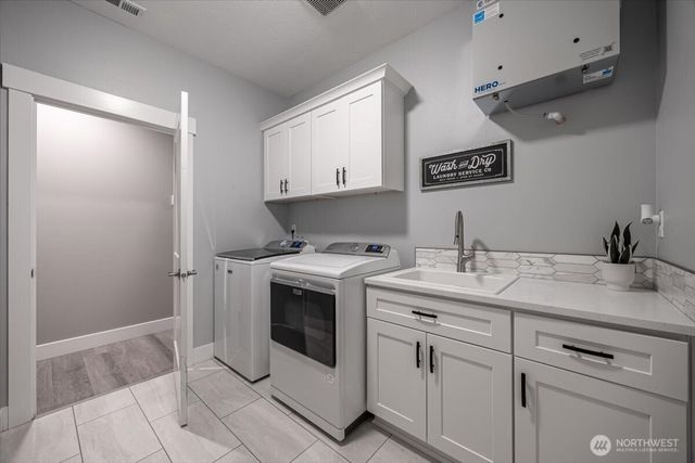 4511 Laurel Ct, West Richland, WA 99353