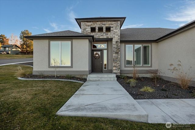 4511 Laurel Ct, West Richland, WA 99353