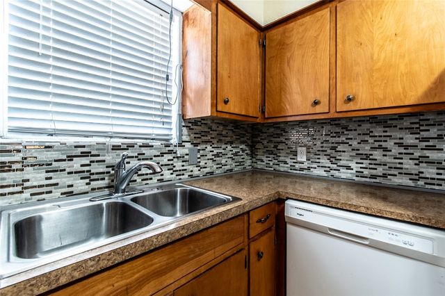 5802 Limerick Dr, Corpus Christi, TX 78413