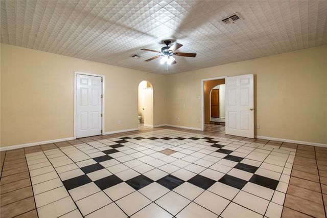 5802 Limerick Dr, Corpus Christi, TX 78413