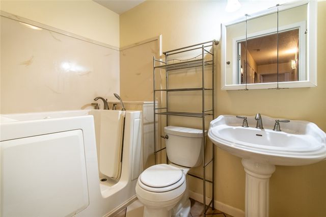 5802 Limerick Dr, Corpus Christi, TX 78413