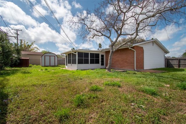 5802 Limerick Dr, Corpus Christi, TX 78413
