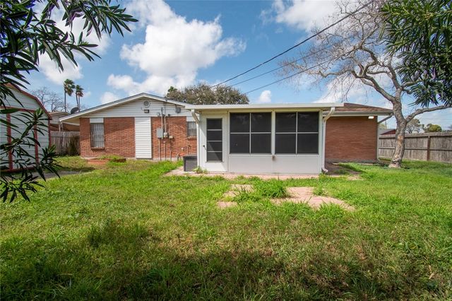 5802 Limerick Dr, Corpus Christi, TX 78413