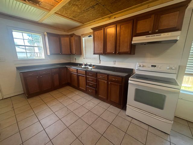 136 Catherine St, Lockport, LA 70374