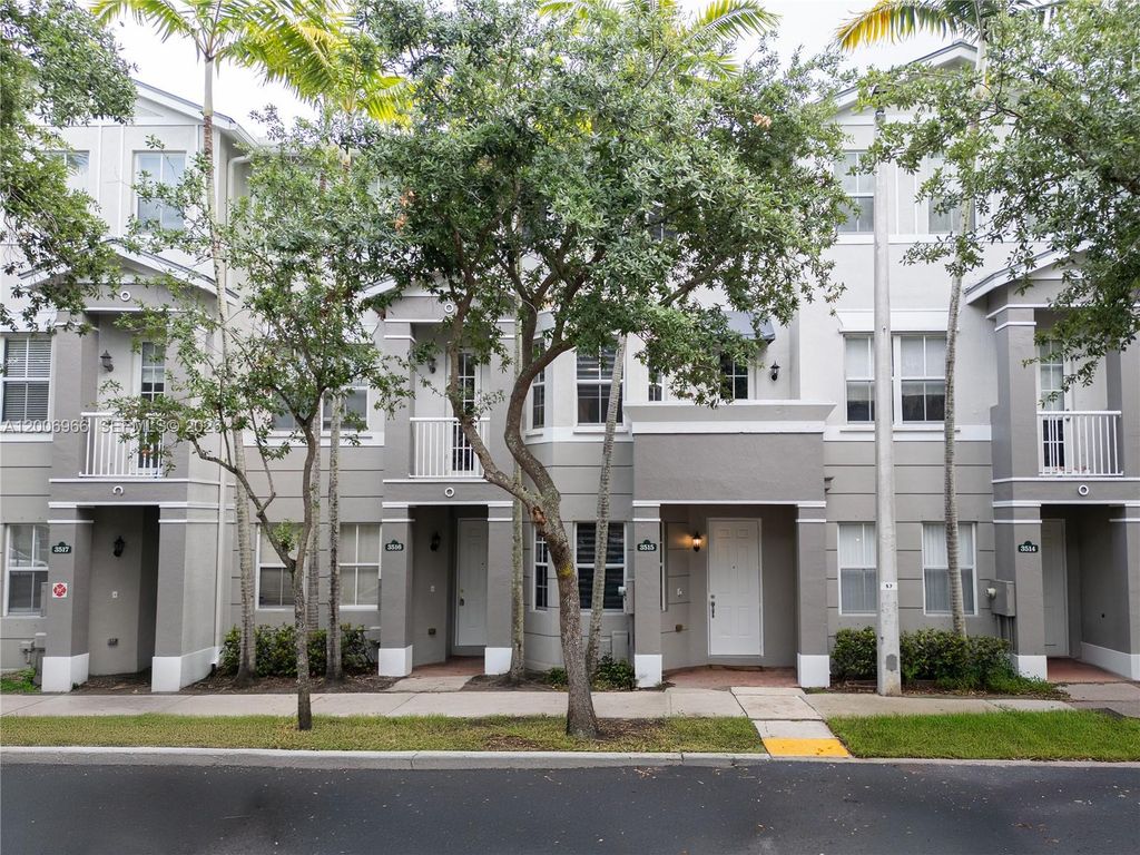 3515 Shoma Dr 3515, Royal Palm Beach, FL 33414