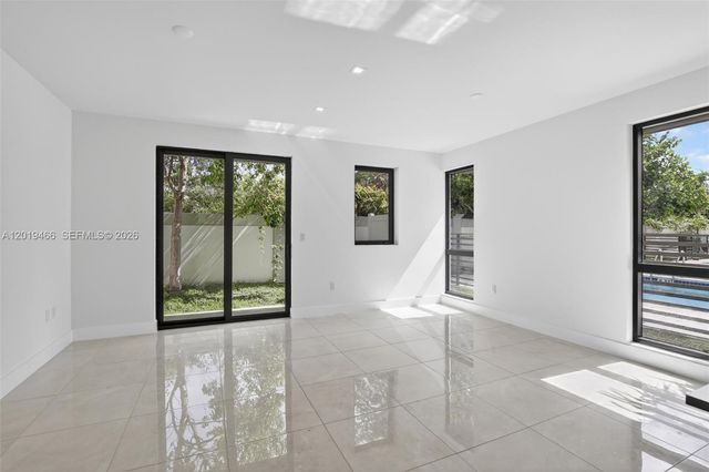 4101 N Oak Pl, Dania Beach, FL 33314