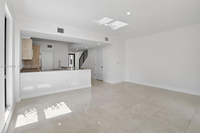 4101 N Oak Pl, Dania Beach, FL 33314