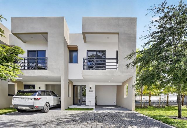 4101 N Oak Pl, Dania Beach, FL 33314