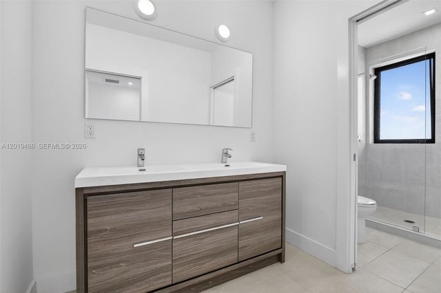 4101 N Oak Pl, Dania Beach, FL 33314