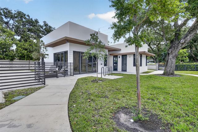 4101 N Oak Pl, Dania Beach, FL 33314