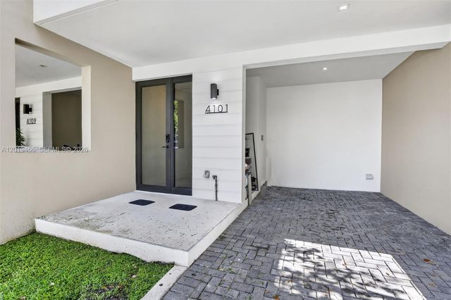 4101 N Oak Pl, Dania Beach, FL 33314