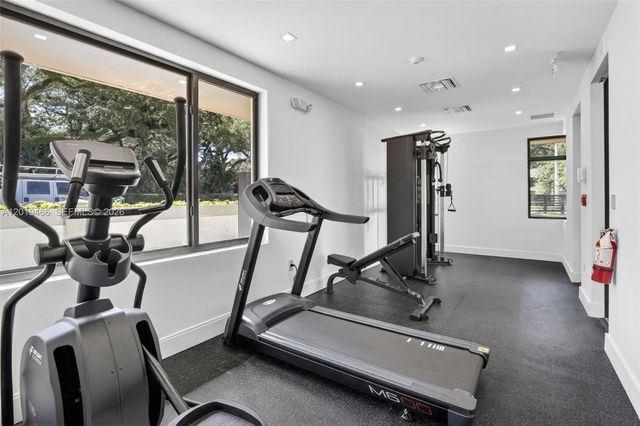 4101 N Oak Pl, Dania Beach, FL 33314