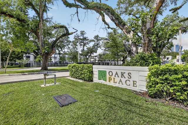 4101 N Oak Pl, Dania Beach, FL 33314
