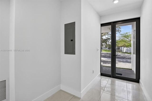 4101 N Oak Pl, Dania Beach, FL 33314
