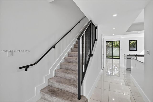 4101 N Oak Pl, Dania Beach, FL 33314