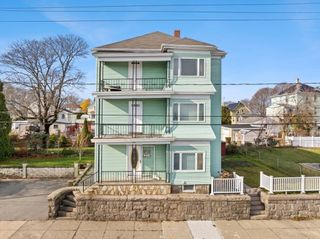 1553 Rodman St, Fall River, MA 02721