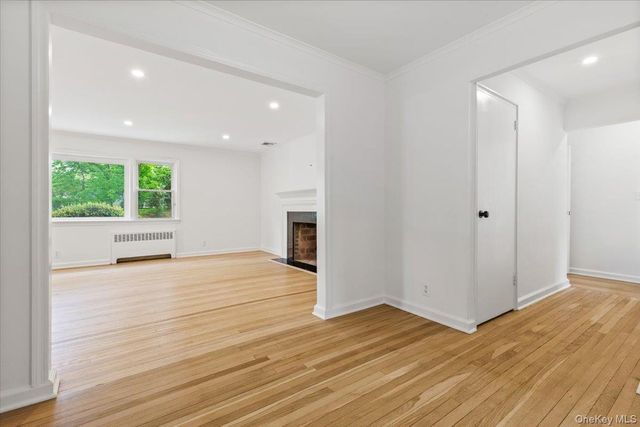 23 Lakeview Road, New Rochelle, NY 10804