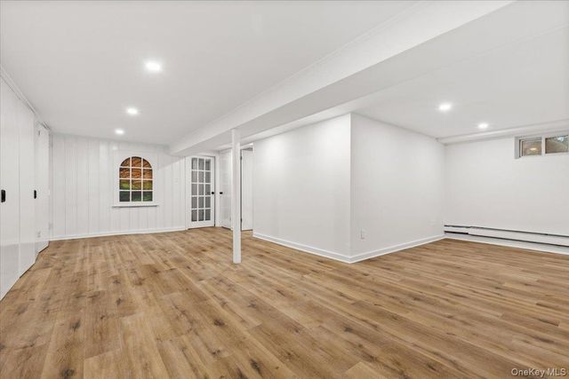 23 Lakeview Road, New Rochelle, NY 10804